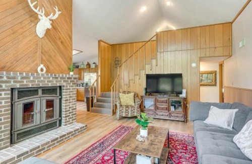 The Woods House | Pool Access: Peaceful Cabin in The Woods Resort!
