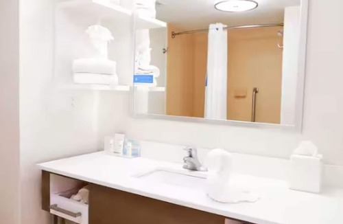 Wesley Chapel Hotel | Pool Access + Prime Location Near I-75, Shopping, Trails & Family Fun - 2 Units