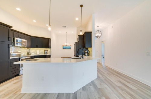 Okahumpka House | Pool Access & Screened Patio: Home in The Villages
