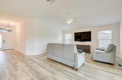 Okahumpka House | Pool Access & Screened Patio: Home in The Villages