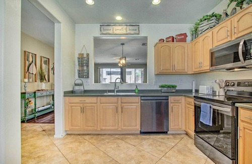 Tramonto House | Pool Access! Snowbird Retreat in North Phoenix