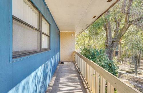 Gainesville Condo | Pool Access! UF + Game Day Base in Gainesville