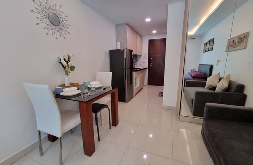 South Pattaya Resort | Pool Access View Laguna Beach Resort 3 Condo