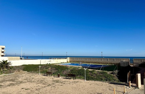 Sueca House | Pool and Beach View House