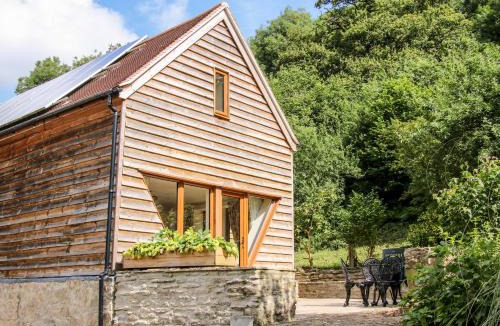 Munslow House | Pool Barn