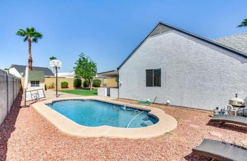 Overland Trail House | Pool, Basketball + BBQ! Glendale Group Getaway