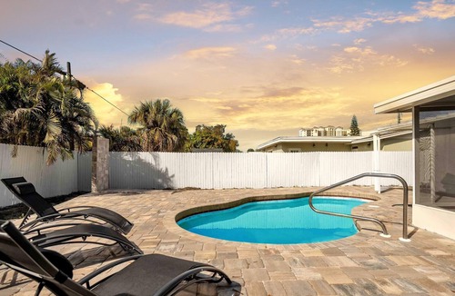 Sun Bay South House | ⭑Pool-BBQ Grill-Fire pit-Ping Pong- Beach⭑