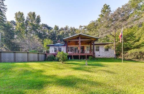 Newnan House | Pool & Deck: Pond-View Getaway in Newnan!