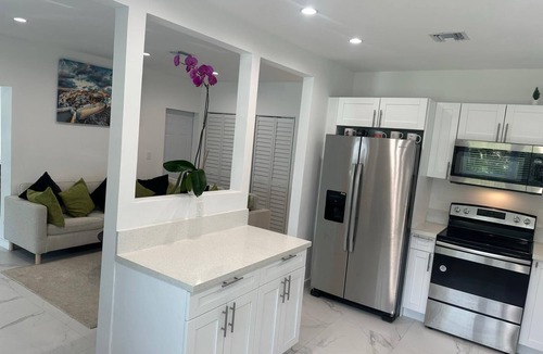 North Miami Beach House | Pool entire house 3bed 2bath and sofa bed