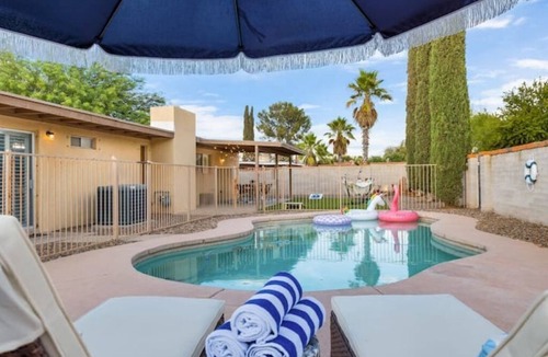 Tucson House | Pool Fire Pit Ping-Pong