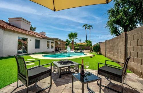 Horizons West House | Pool fireplace 5 mi from West Gate
