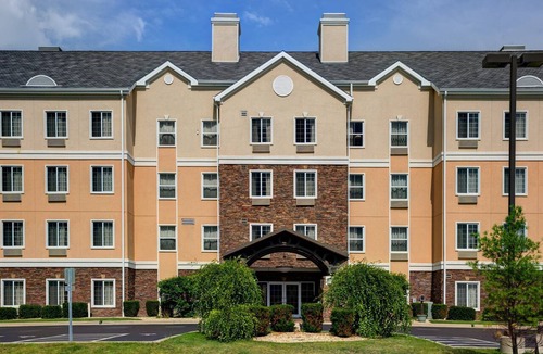 Rockford Apartment | Pool. Free Breakfast. Your Next Vacation!