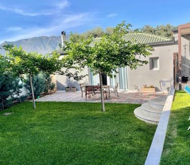 Korithion House | Pool Guesthouse