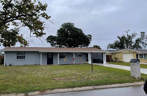 Venice East House | Pool Home- 3BR 2BA House Near Beaches & all that Beautiful Venice as to offer!