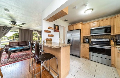 Boulevard Heights House | Pool Home 8