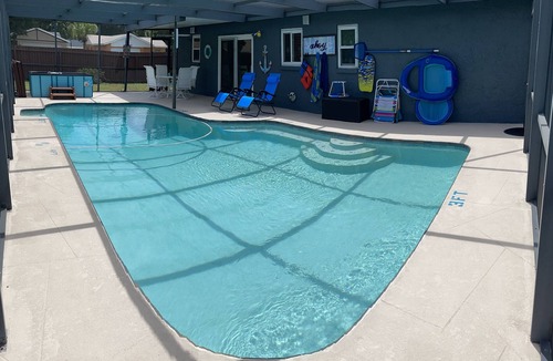 Somerset Lakes House | Pool Home with Pool Heater and Hot Tub Near Clearwater and other Fine Beaches.