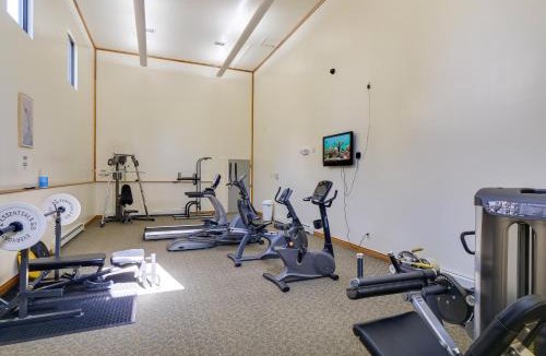 Wildernest House | Pool & Hot Tub Access! Silverthorne Basecamp
