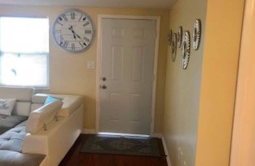Regency Park House | Pool house with 2 bedrooms , 2 baths and a backyard