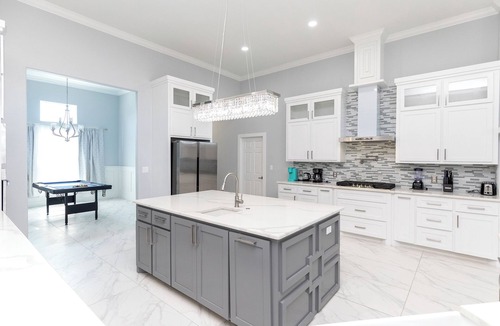 Corpus Christi House | Pool + Jacuzzi + BBQ + 18 min Beach + DT