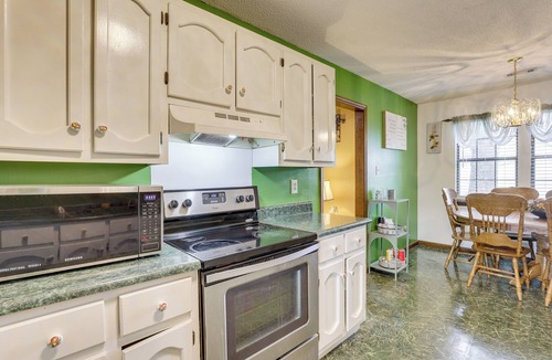 Decatur House | Pool & Large Covered Patio! Decatur Family Getaway