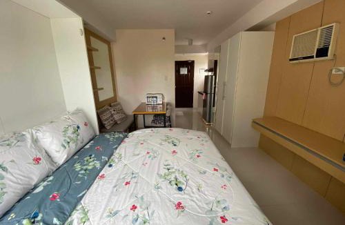 Mabolo Apartment | Pool level Persimmon Condo w/kitchen unit 615