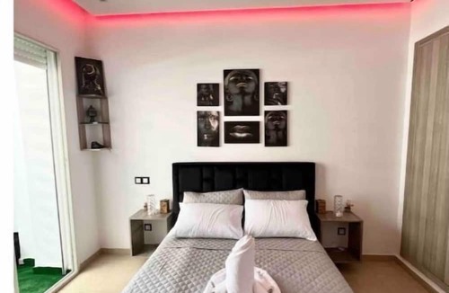 Quartier Industriel Apartment | Pool lux apartment