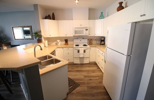 North End Condo | Pool & Mountain Views with mid morning to late afternoon sunshine