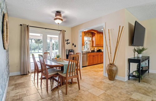 Lake Worth House | Pool Oasis on Golf Course! + Huge Backyard & Games