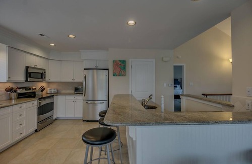 Avalon House | POOL! OCEAN VIEWS! Sliders to a private deck with a view of the ocean. - 5 BED/3 BATH HOME