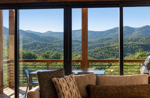 Epworth Cabin | Pool Paradise Retreat Epic View, HotTub, FirePit