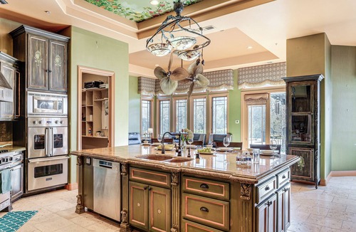 Gilroy House | Pool, Peacocks & Views! Lavish Retreat in Gilroy