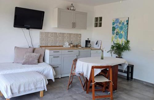 Mijas Villa | Pool-side chic studio in beautiful countryside