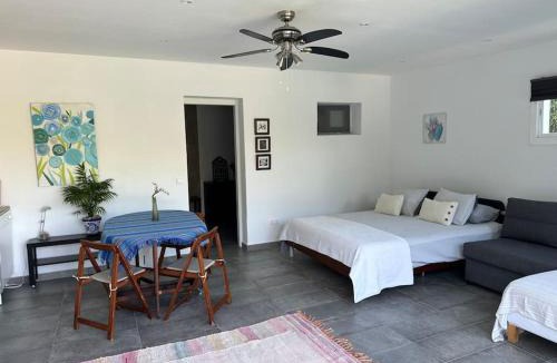 Mijas Villa | Pool-side chic studio in beautiful countryside