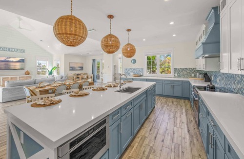 Bradenton Beach House | Pool, Spa, Rooftop Deck, Stunning Gulf & Bay Views