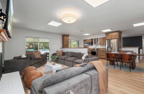 Oak Park House | Pool:Spa:Sauna:Golf:Theatre:Arcade:Tube Slide
