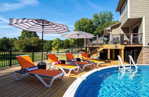 Bardstown House | POOL~Speakeasy~3mi2Bardstown~Hot Tub~Sauna~GameRm