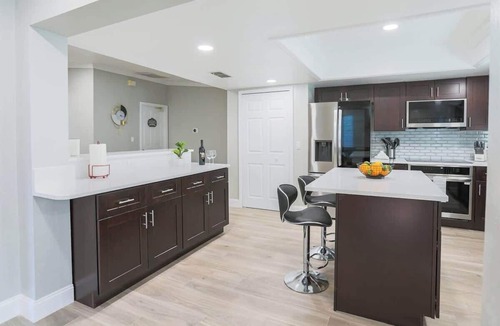 Pinellas Park House | Pool Table, Minigolf, Games @ Pondside FunHouse
