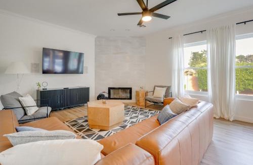 Mesa House | Pool Table, Putting Green: Luxury Oasis in Mesa