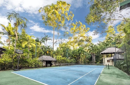 Chapel Hill House | Pool, Tennis & Cinema! 7Beds Bali-Inspired Retreat