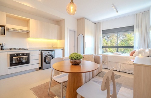 Agronomica Apartment | Pool + View | Modern Sea Apartment #CT01