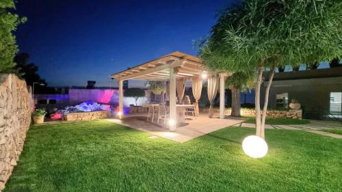 Torre Vado House | Pool Villa Controvento by LoveSud