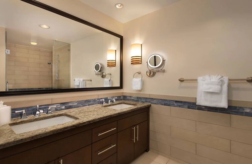 Marco Island Resort | Poolside - 2 Bedroom - Marriott's Crystal Shores - Full Resort Access