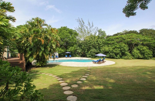 Sandy Lane Apartment | Poolside 3BR Apt near beach | Andy's