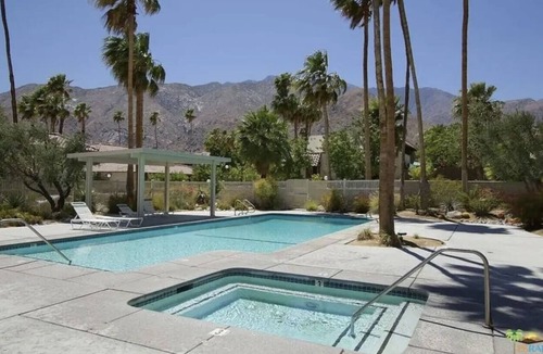 Little Tuscany Condo | Poolside at Modern Little Tuscan