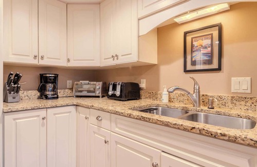 Shipyard Plantation Apartment | Poolside Beachwalk Escape Walk to Shipyard Beach