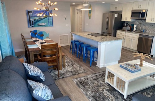 South Bradenton Condo | Poolside Condo · Waterslide & Games · Sleeps 6