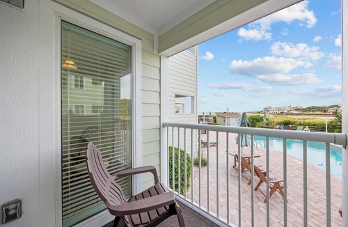 The Dunes Condo | Poolside Escape w/Bonus Room at Sands Beach near North Myrtle Beach