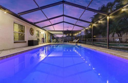 Walsingham House | Poolside Fun Games Perfect Family Escape