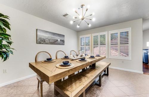 Cholla Vista House | Poolside Getaway