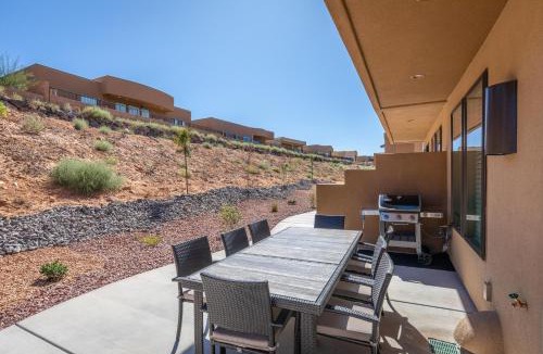 St. George House | Poolside Oasis